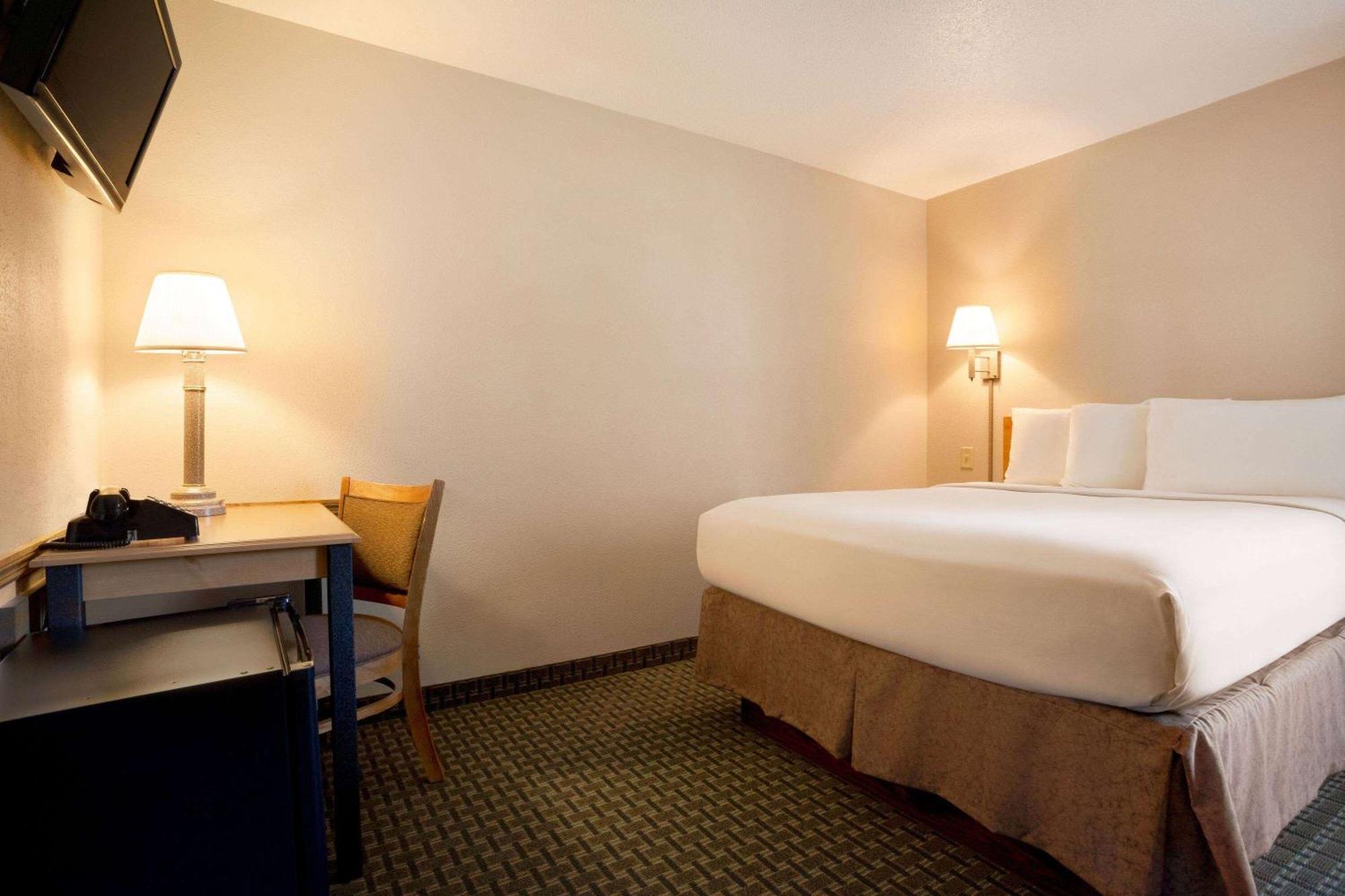 Travelodge By Wyndham Edgemont Exterior foto